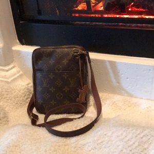Authentic Louis Vuitton DANUBE crossbody